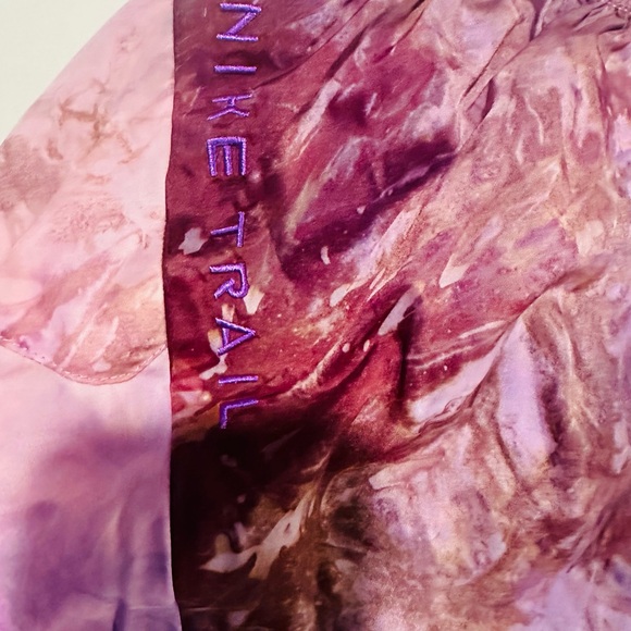 NIKE TRAIL RUNNING Shorts- women size Medium- Purple - Picture 4 of 8